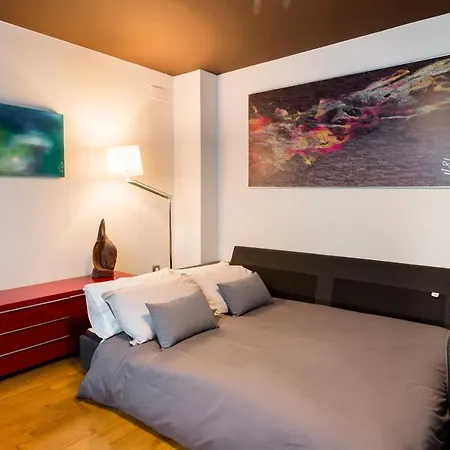 Apartment Artqhost Jerez Huge Loft & Free Parking