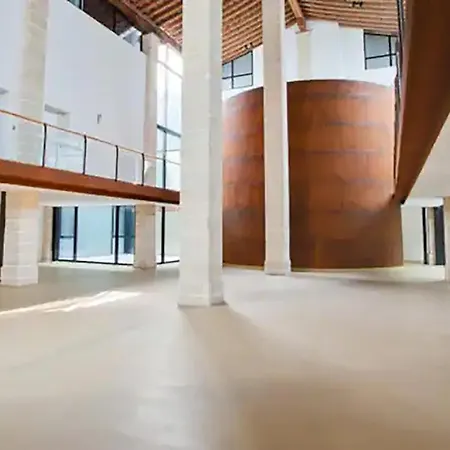 Artqhost Jerez Huge Loft & Free Parking جيريز