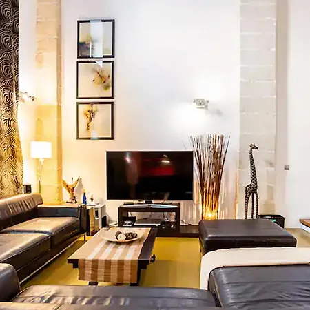 شقة Artqhost Jerez Huge Loft & Free Parking *
