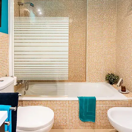 Artqhost Jerez Huge Loft & Free Parking شقة