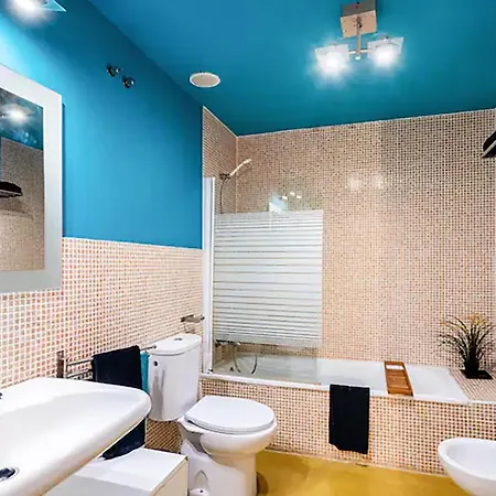 Artqhost Jerez Huge Loft & Free Parking جيريز