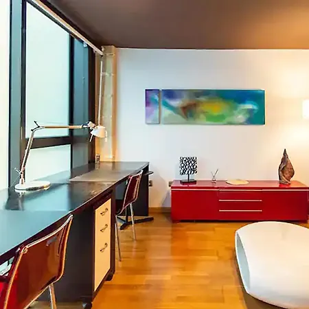 Artqhost Jerez Huge Loft & Free Parking شقة