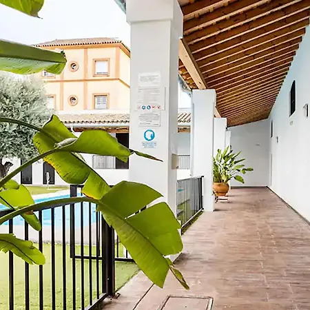 Artqhost Jerez Huge Loft & Free Parking جيريز